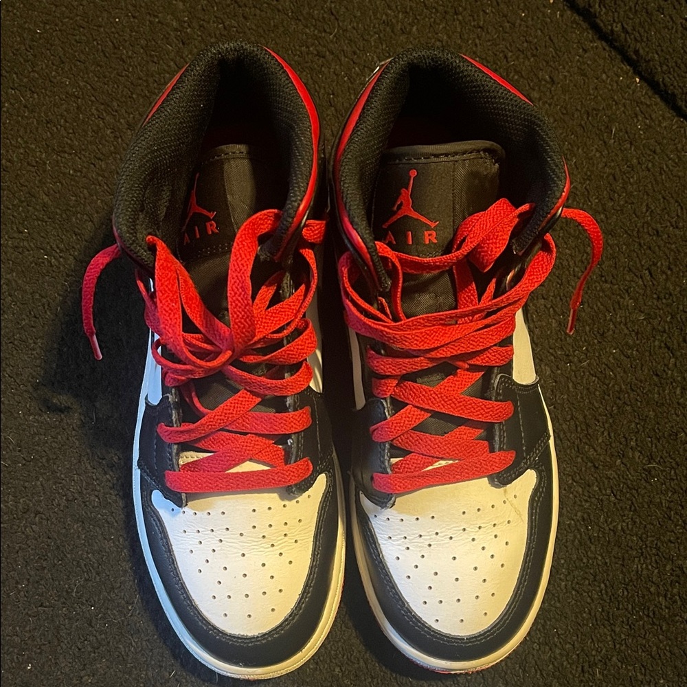 Jordan Kids Black and Red Sneakers